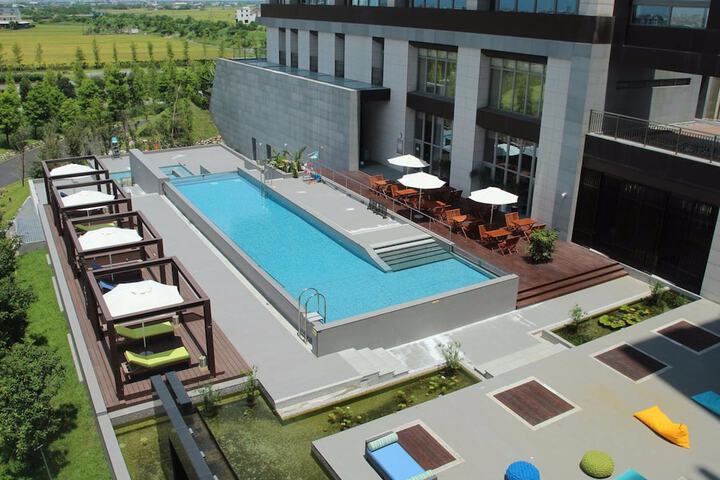 Pool 27 of 41
