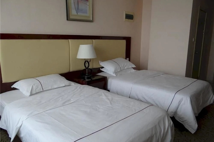 Room 4 of 11