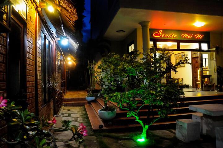 CHAO HOTEL