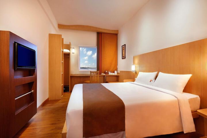 Room 6 of 31