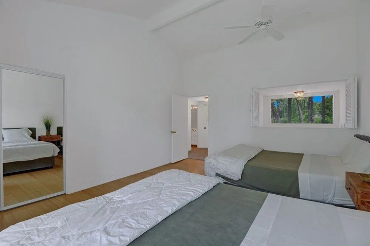 Room 3 of 22