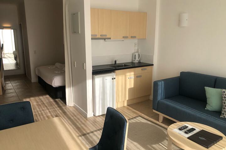 Room 8 of 65
