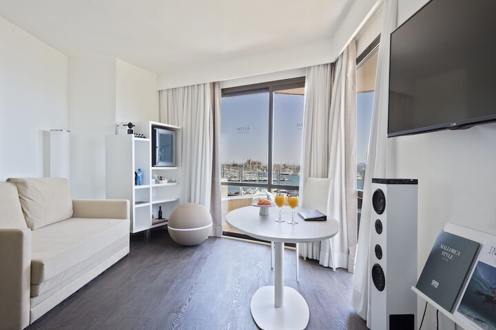 Room 40 of 139