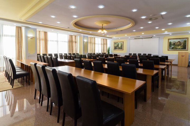 Business Center 38 of 41