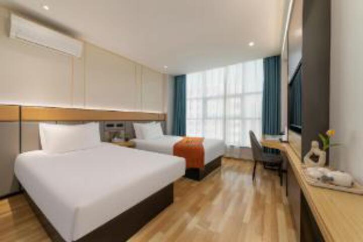 Room 21 of 23