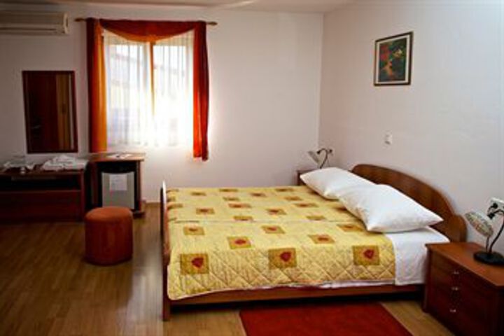 Room 40 of 51