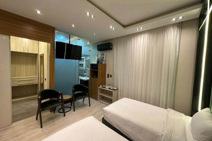 Room 26 of 101