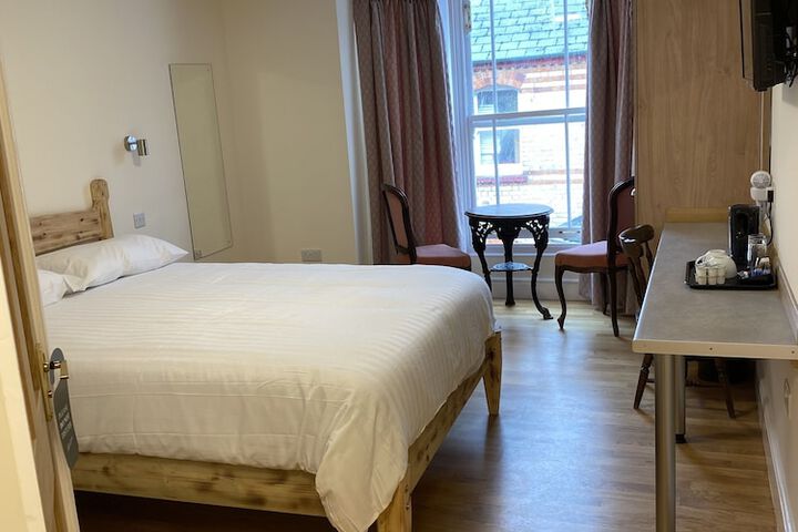 Room 5 of 24