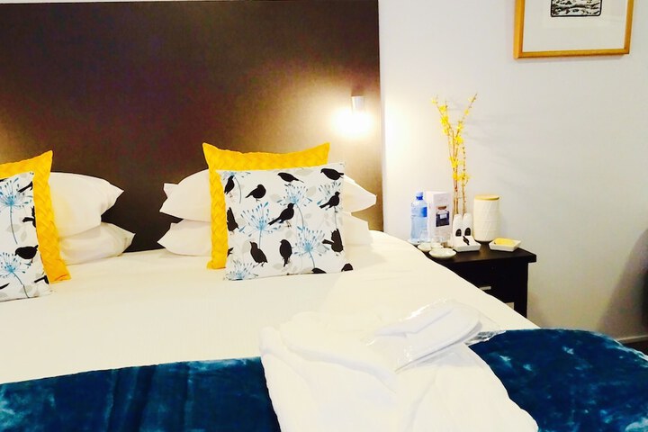 Room 5 of 38