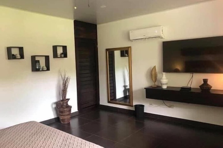 Room 4 of 54