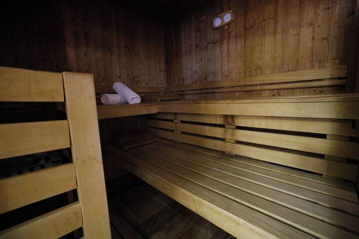 Room 18 of 34