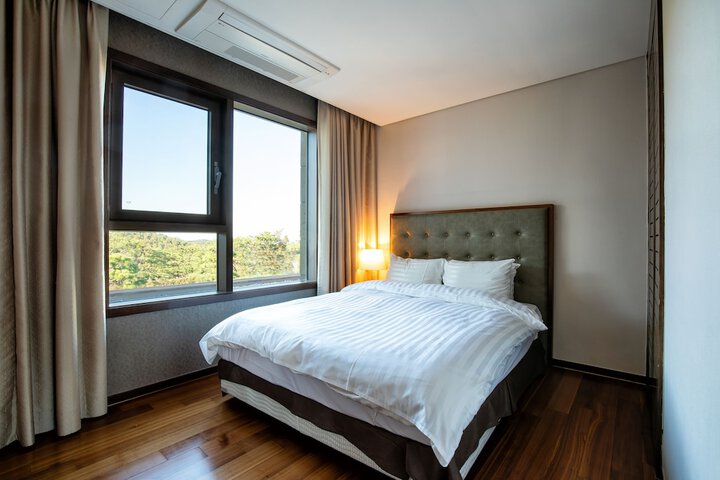 Room 25 of 110