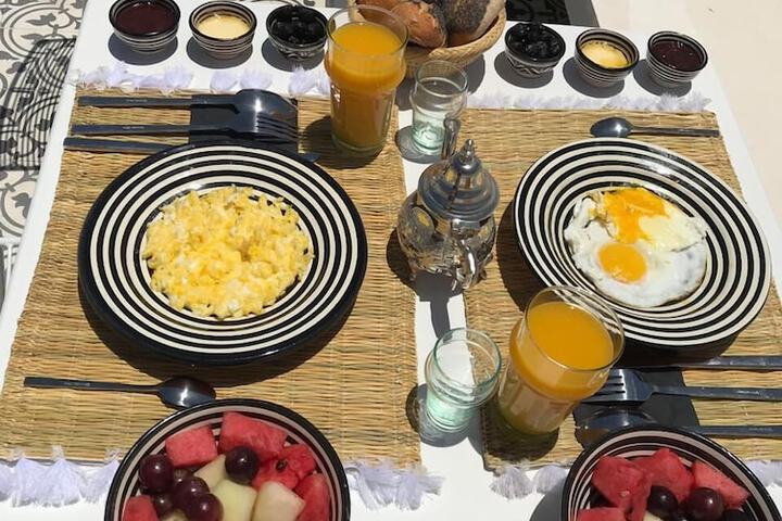 Breakfast/Coffee Service 16 of 24