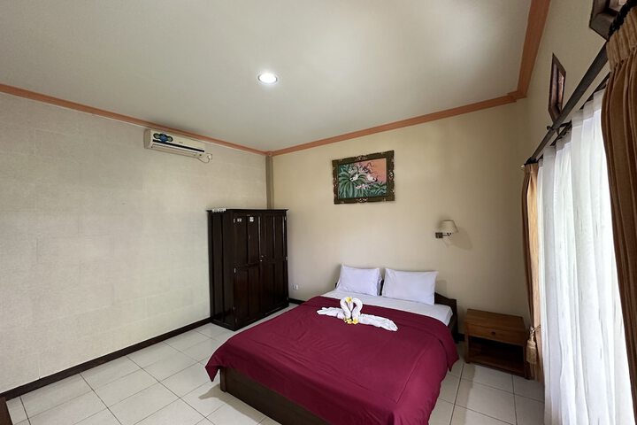 Room 6 of 24