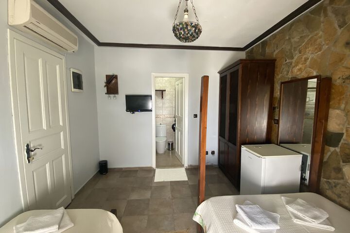 Room 14 of 39