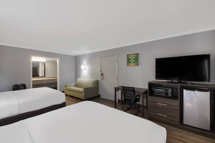 Room 14 of 34
