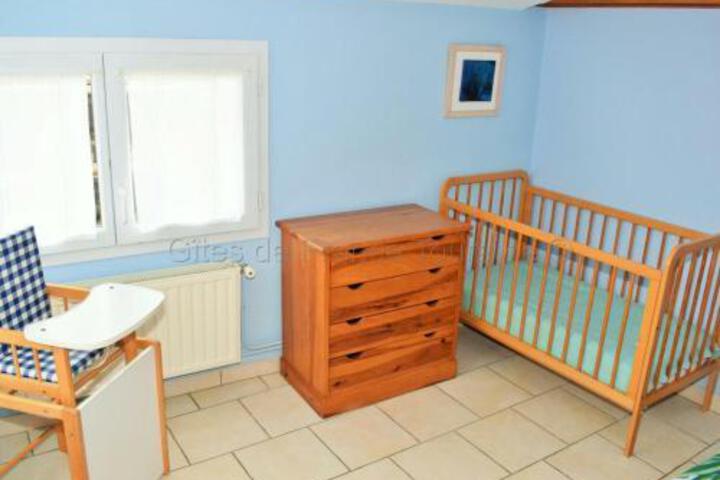 Room 4 of 11