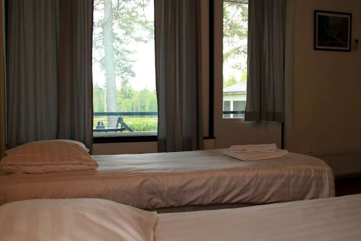 Room 13 of 100