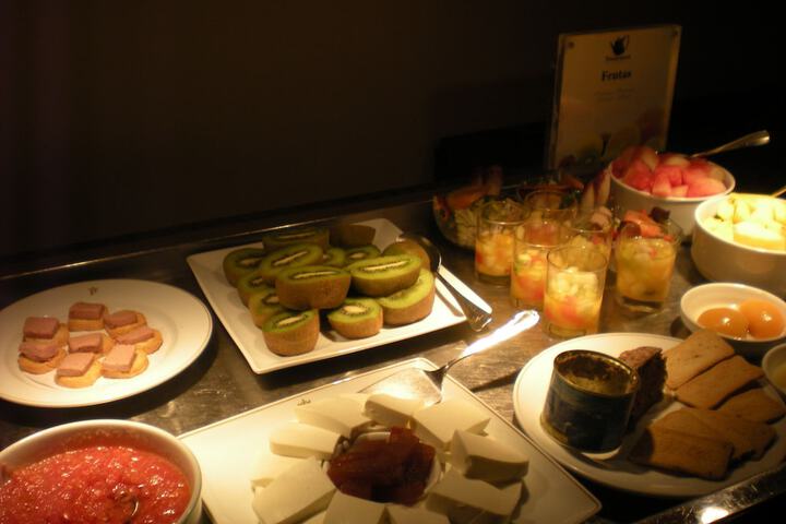Breakfast area
