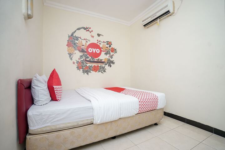 Room 15 of 32