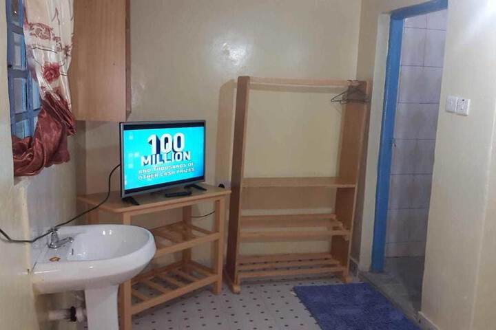 Room 2 of 2