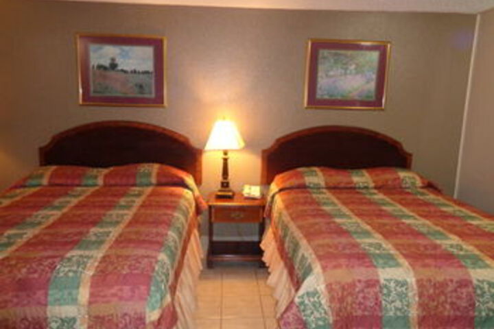 Room 4 of 20