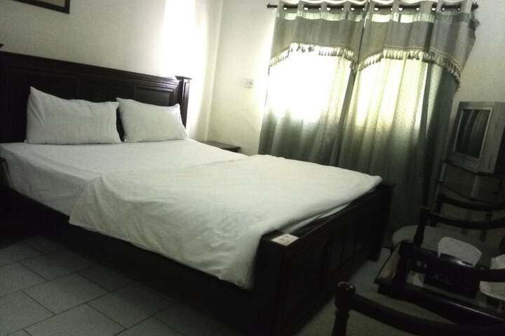 Room 5 of 26