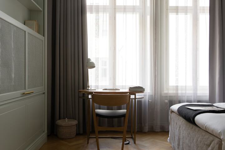 Room 45 of 115
