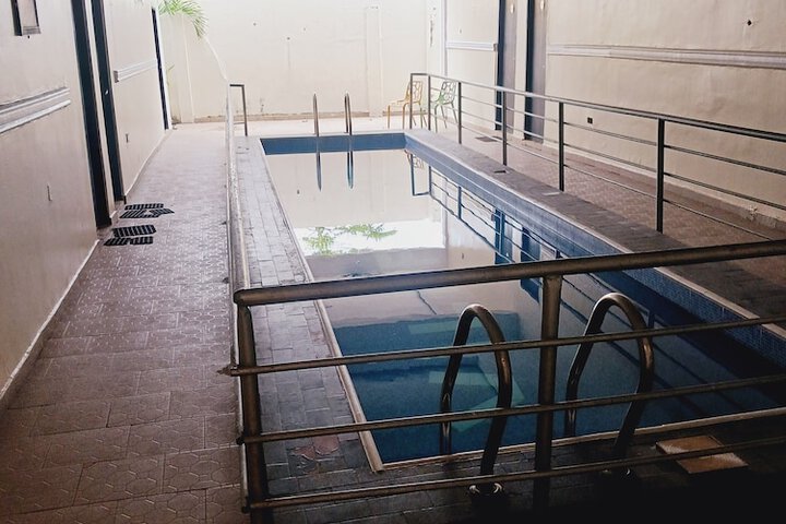 Hotel 10 of 11