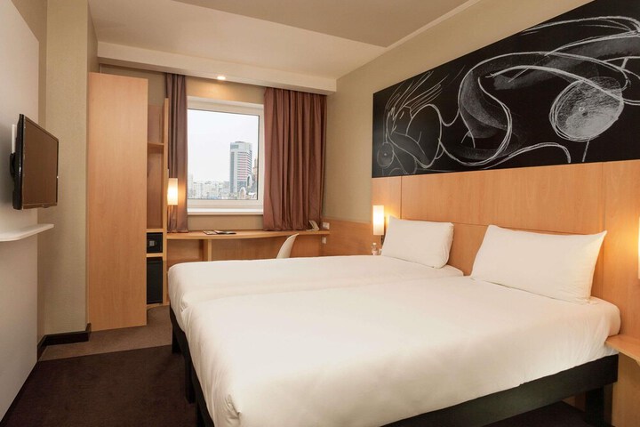Room 21 of 47