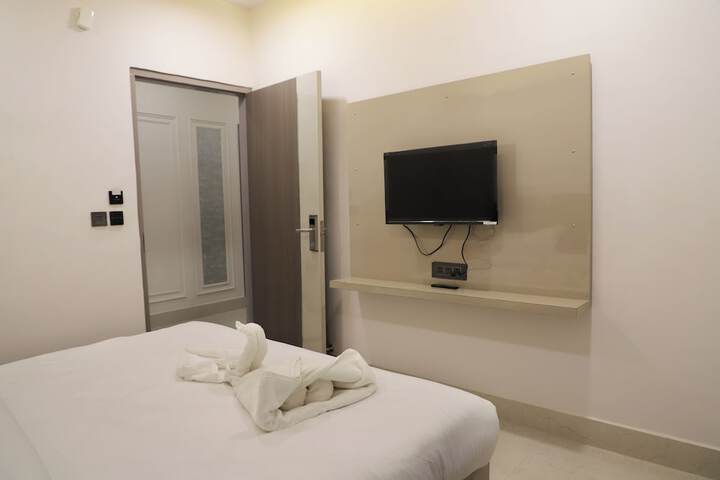 Room 5 of 5