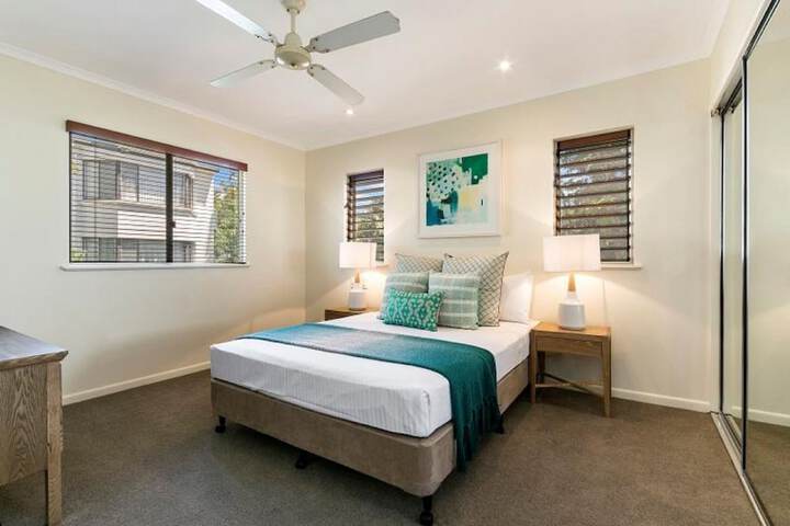 Room 3 of 20