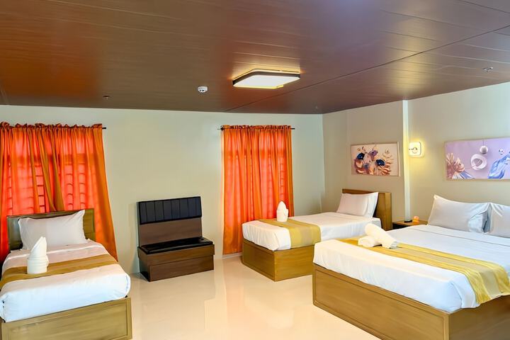 Room 8 of 26