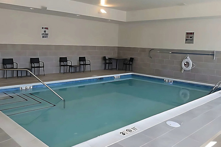 Pool Hotel