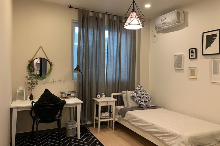 Room 27 of 52