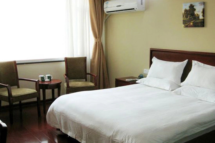 Room 3 of 15