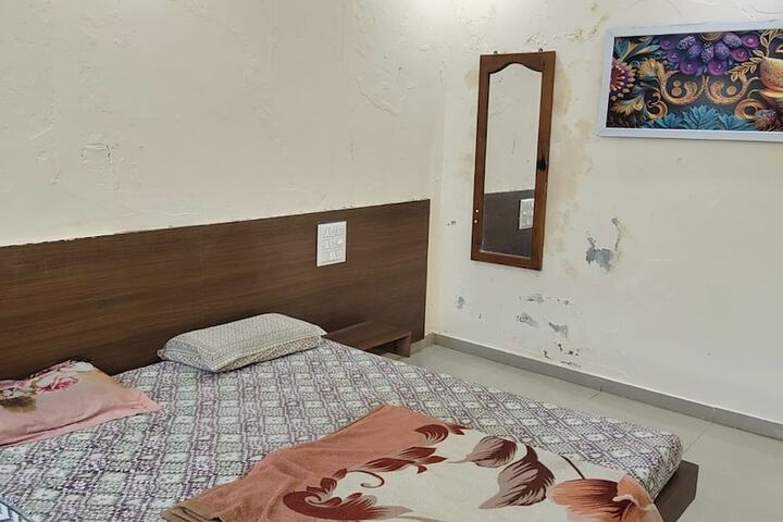 Room 21 of 124