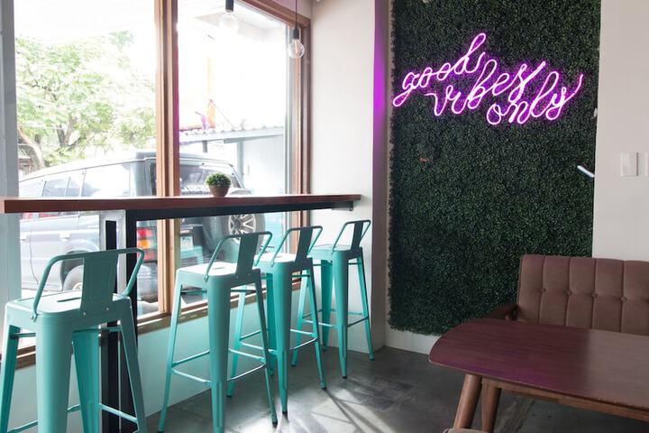 RedDoorz Plus at Diola Villamonte Bacolod