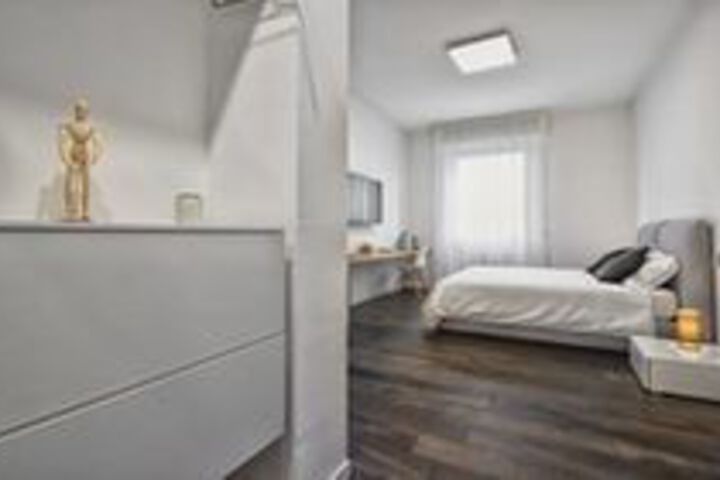 Room 16 of 18