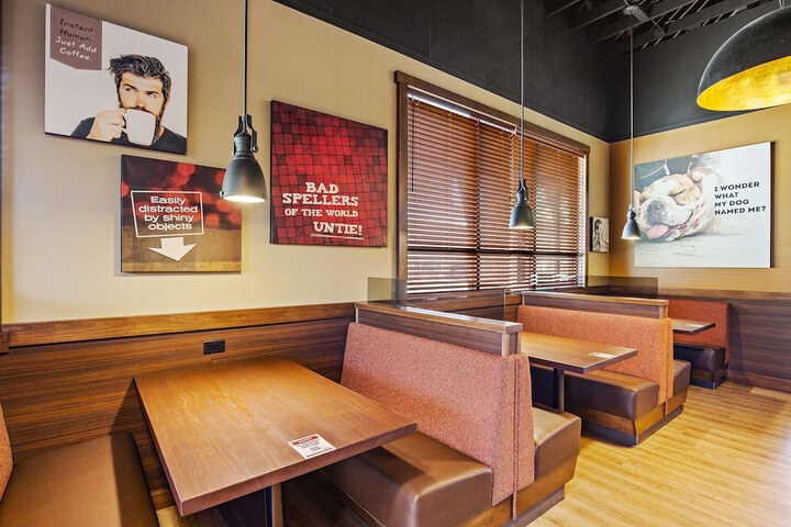 Dining Photos