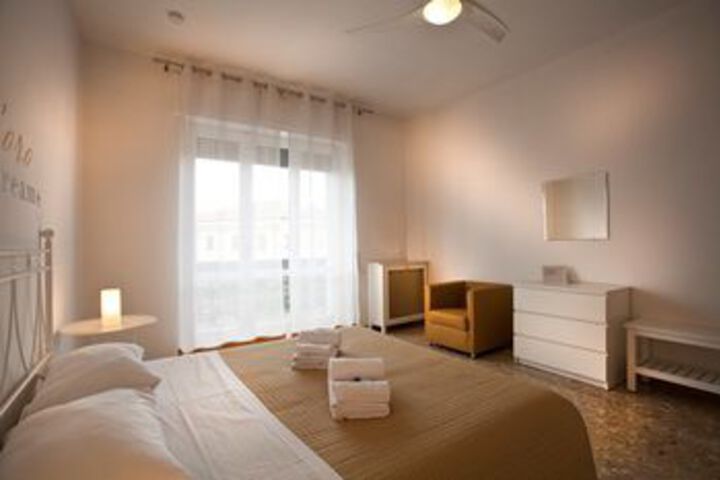 Room 13 of 31