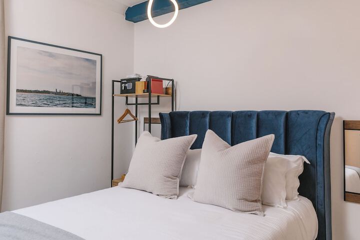 Room 9 of 21