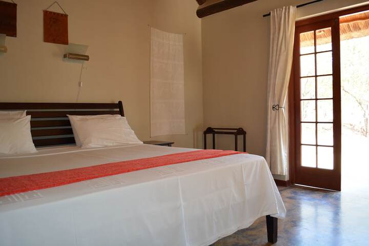 Room 2 of 38