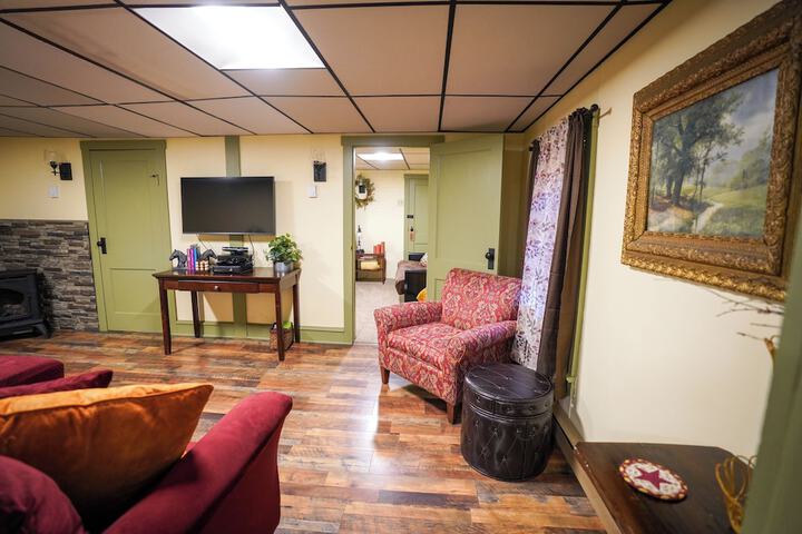 Room 121 of 230