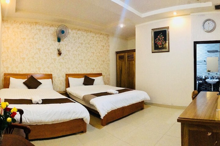 Room 4 of 15