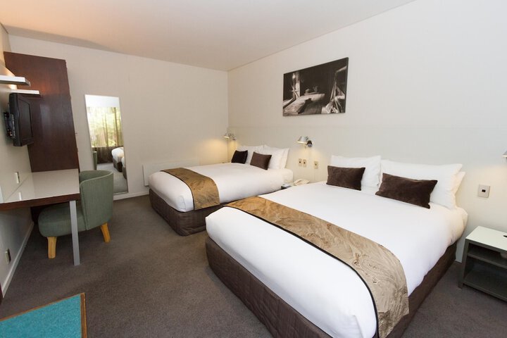 Room 6 of 44