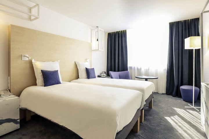Room 2 of 57