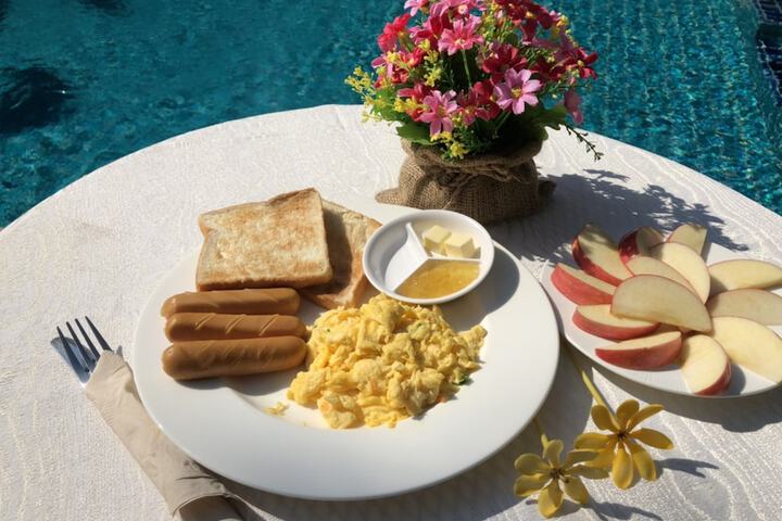 Breakfast/Coffee Service 75 of 100