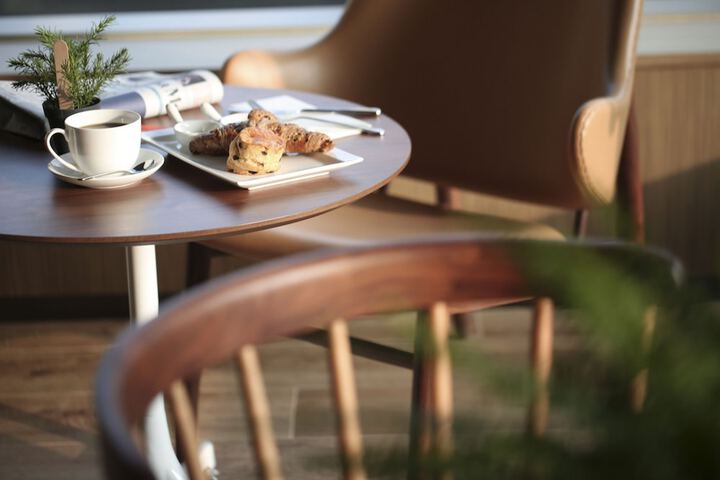 Breakfast/Coffee Service 60 of 82