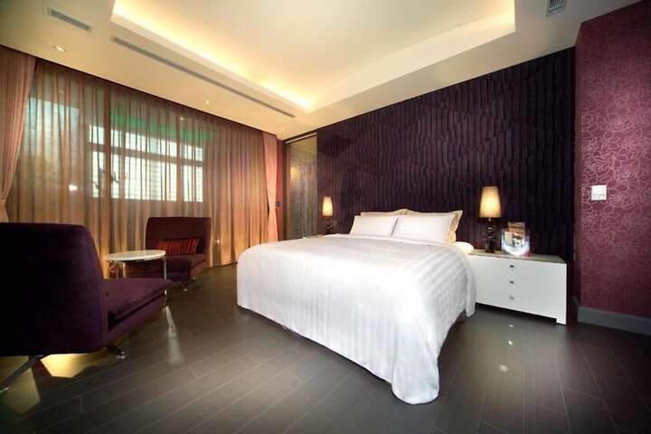 Room 26 of 53